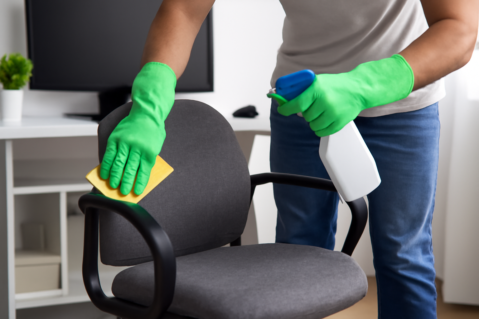 Bürostühle richtig reinigen – Hygienische Sauberkeit für mehr Komfort